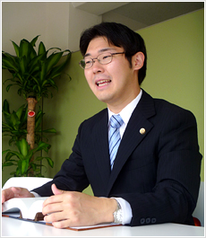 弁護士　吉本晴樹